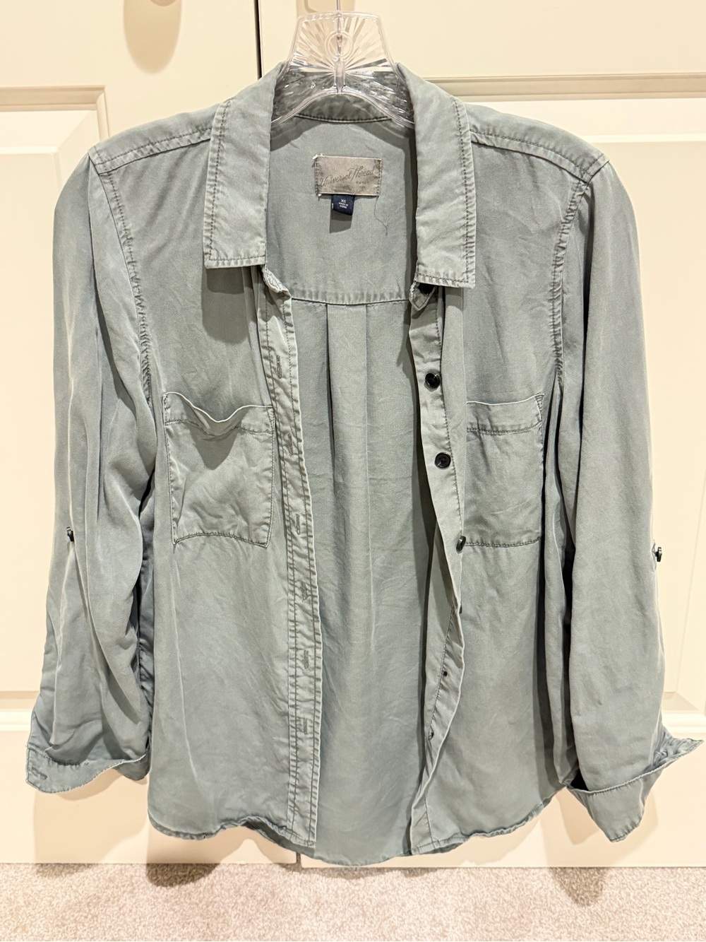 Universal Thread button up shirt